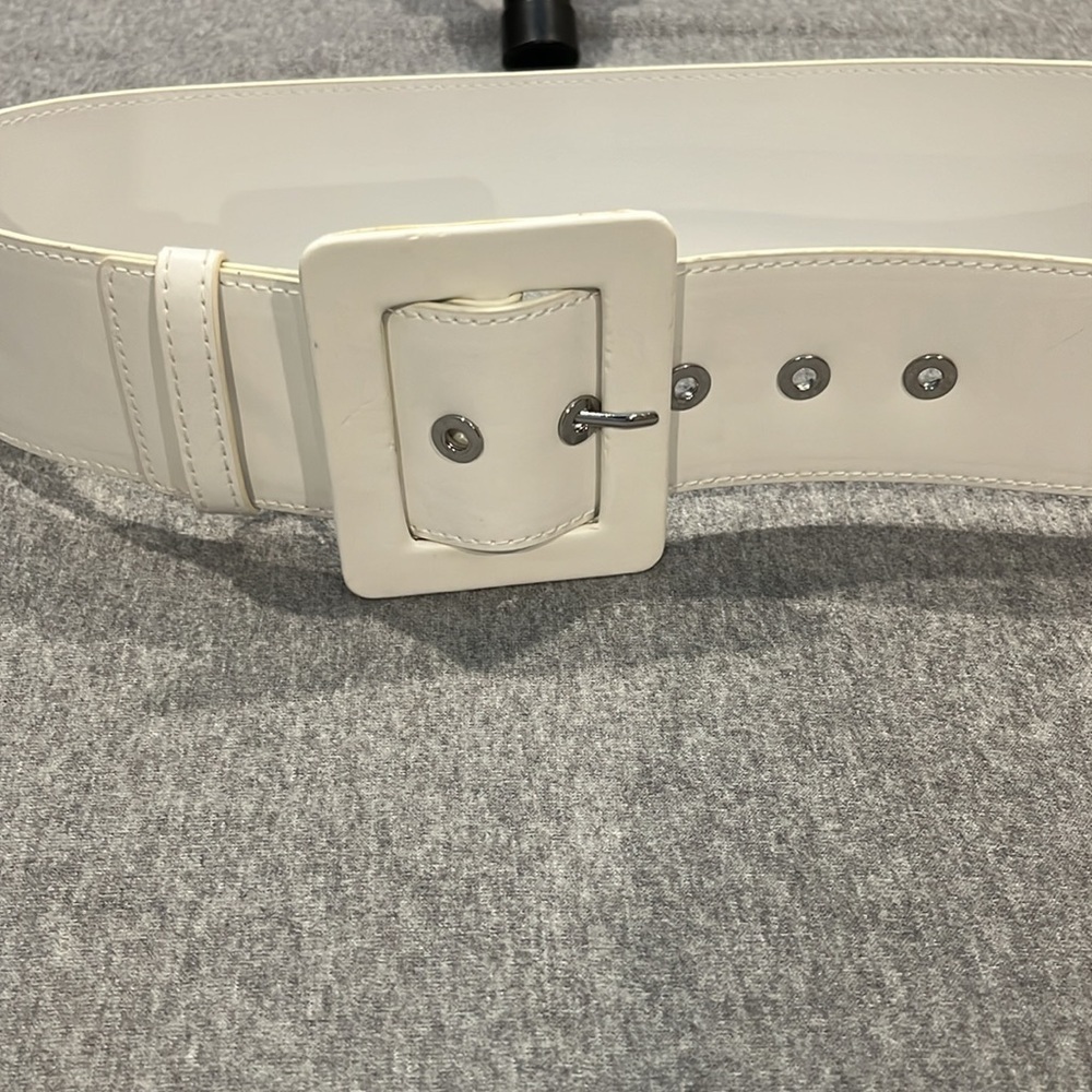 Michael Kors white wide belt. - Picture 2 of 5